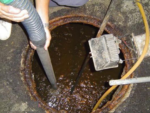 枫木镇隔油池清理